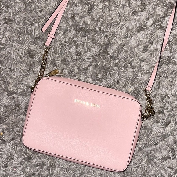 Michael Kors Jet Set Crossbody - Picture 2 of 9